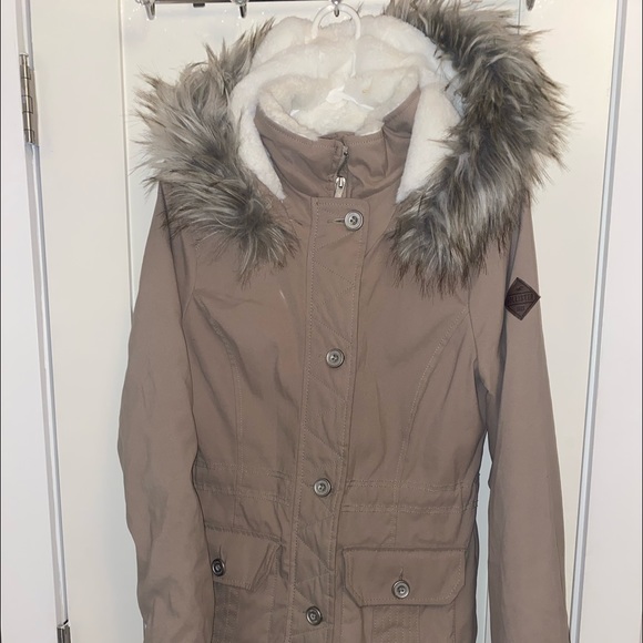 Hollister Parka - Picture 2 of 4